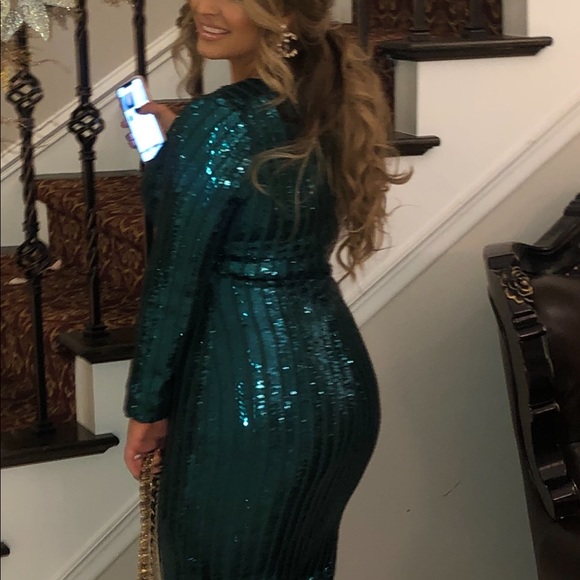 Dress - Picture 3 of 3